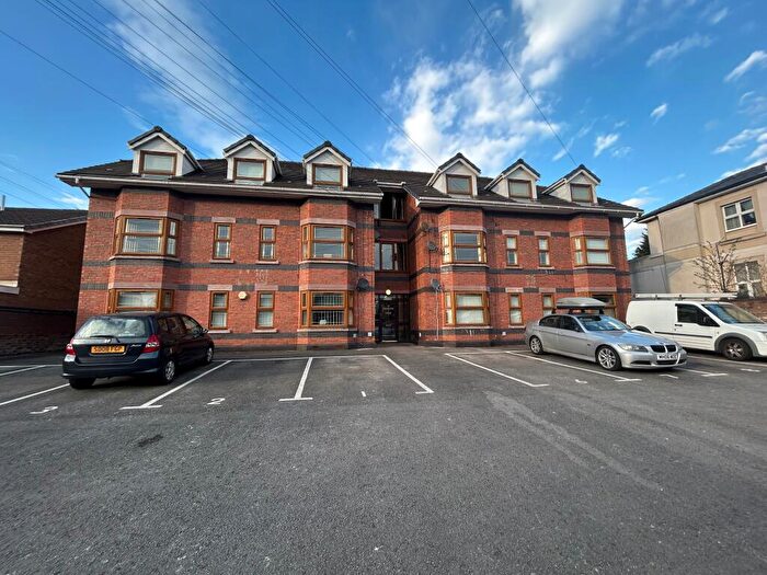 2 Bedroom Apartment To Rent In St. Marys Road, L36