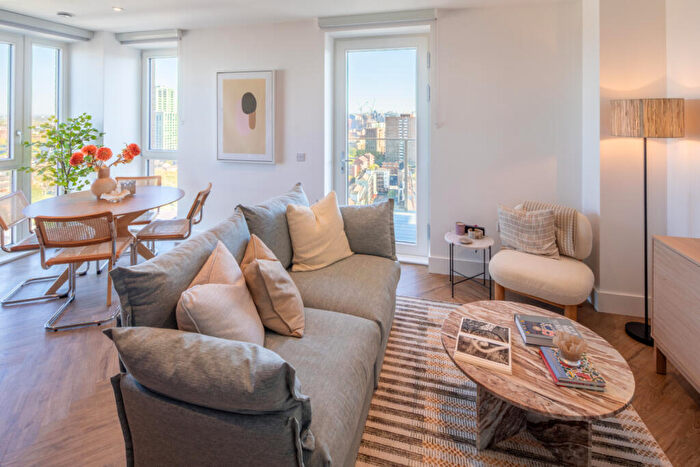 2 Bedroom Apartment For Sale In Upper East, Bromley-by-Bow, E3