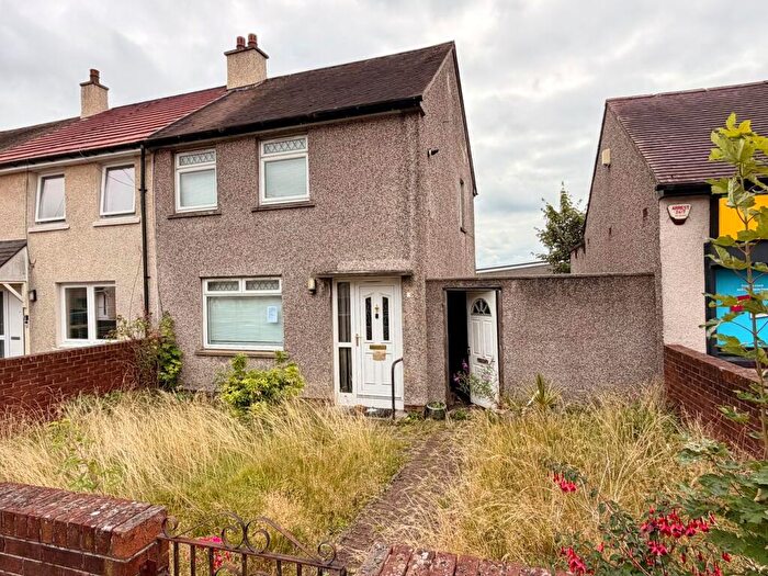 2 Bedroom End Of Terrace House For Sale In Wheatlands Avenue, Bonnybridge, FK4