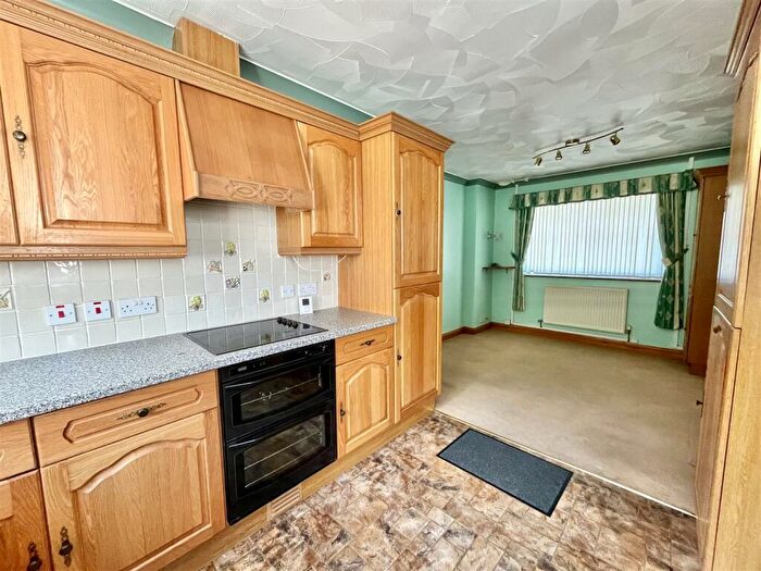 3 Bedroom Detached Bungalow For Sale In Buckshaft Road, Cinderford, GL14