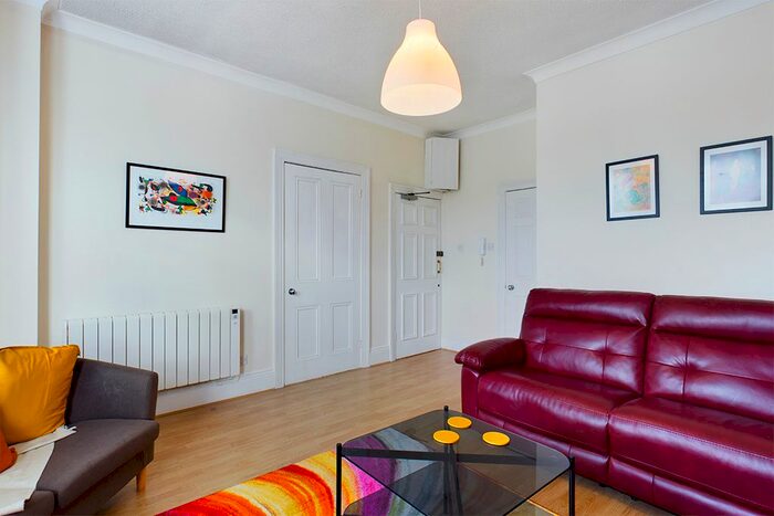 1 Bedroom Flat To Rent In Warren Mount, Tremona Road, Southampton SO16