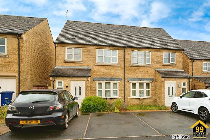 3 Bedroom Semi-Detached House For Sale In The Finches, Winchcombe, Gloucestershire, GL54
