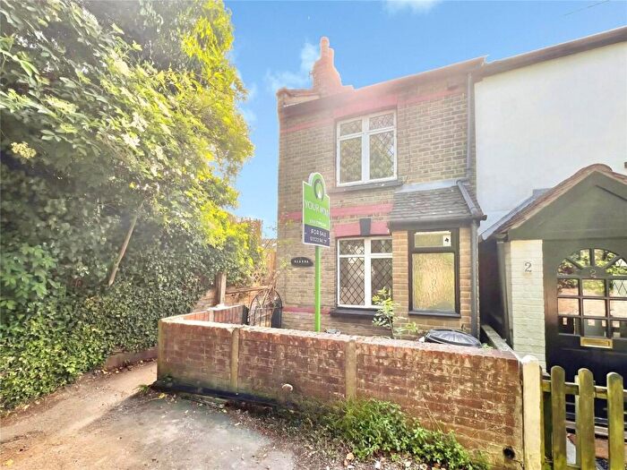2 Bedroom End Of Terrace House For Sale In Princes Road, Hextable, Swanley, Kent, BR8