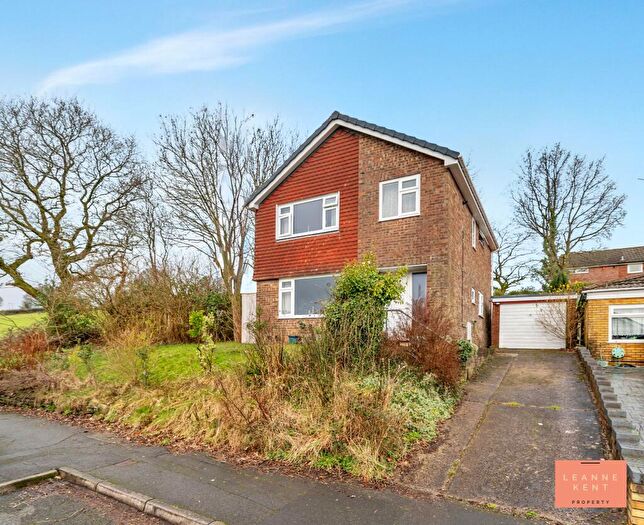 4 Bedroom Detached House For Sale In Pembroke Court, Caerphilly, CF83