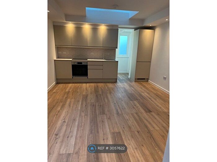 2 Bedroom Maisonette To Rent In High Road, Romford, RM6