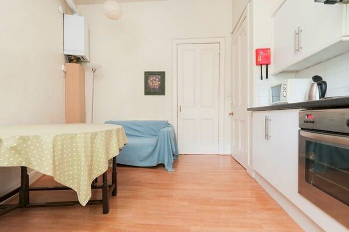 2 Bedroom Flat To Rent In Gillespie Place Edinburgh United Kingdom, EH10
