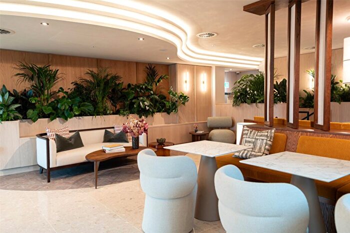 2 Bedroom Apartment For Sale In Park View, Manchester, M4