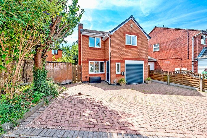 4 Bedroom Detached House For Sale In Moat Way, Handacre, WS15