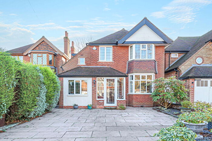 4 Bedroom Detached House For Sale In Pinfold Road, Solihull, B91