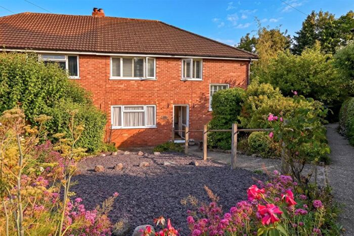 2 Bedroom Maisonette For Sale In Braemar Rise, Salisbury, SP1