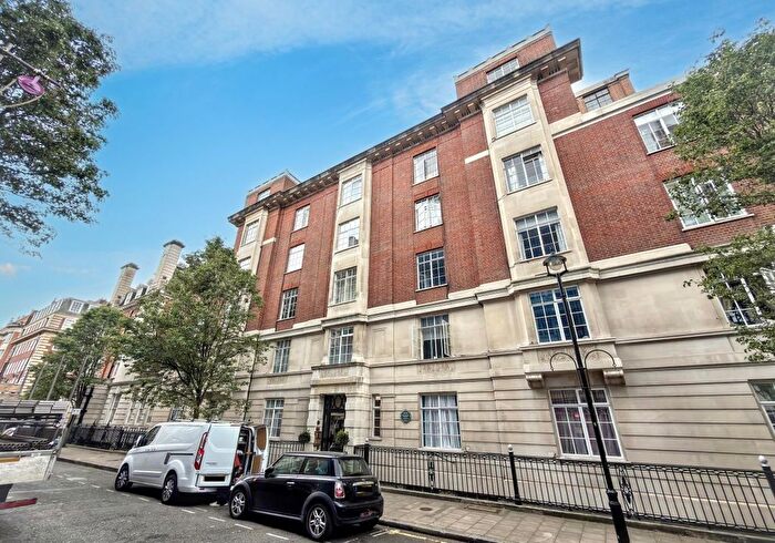 1 Bedroom Flat For Sale In Flat, Hallam Street, Marylebone, London, W1W