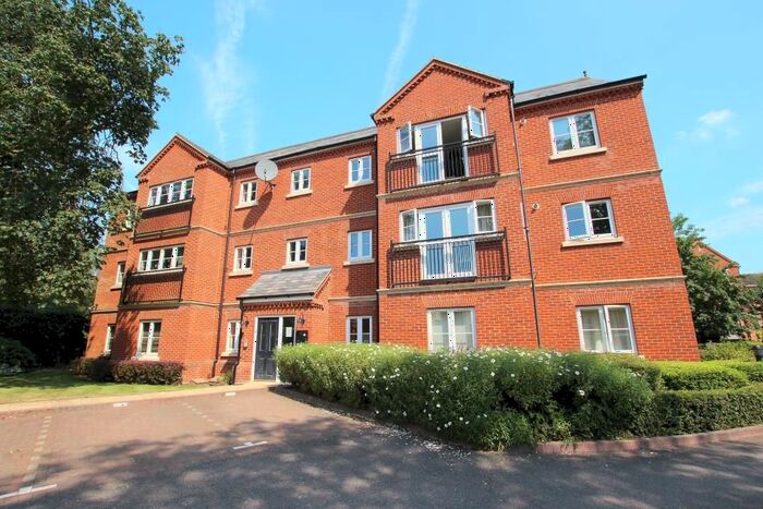 2 Bedroom Flat To Rent In Walnut Mews, Peterborough, PE3