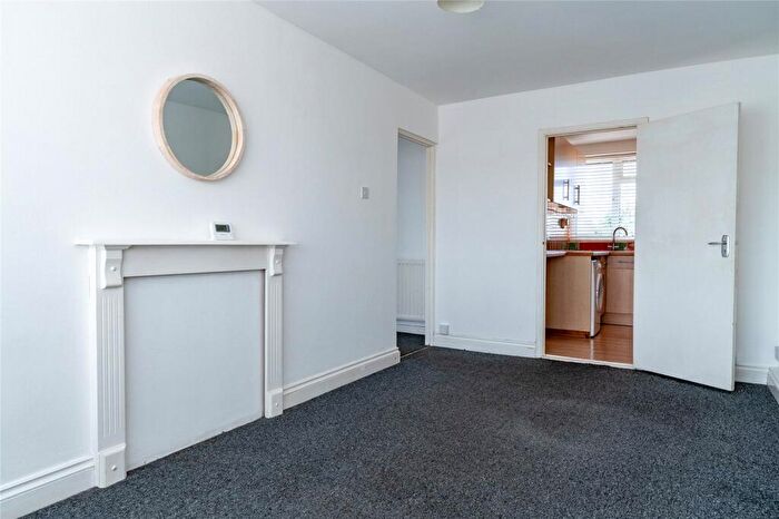 1 Bedroom Flat To Rent In Station Road, Rainham, ME8
