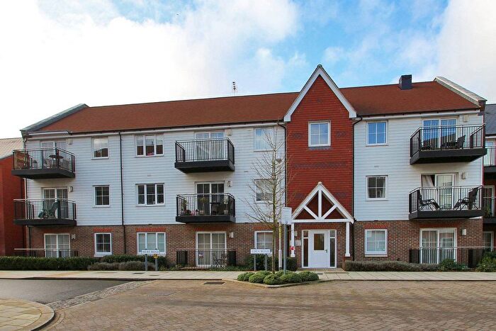 2 Bedroom Flat To Rent In Eden Road, Dunton Green, TN14