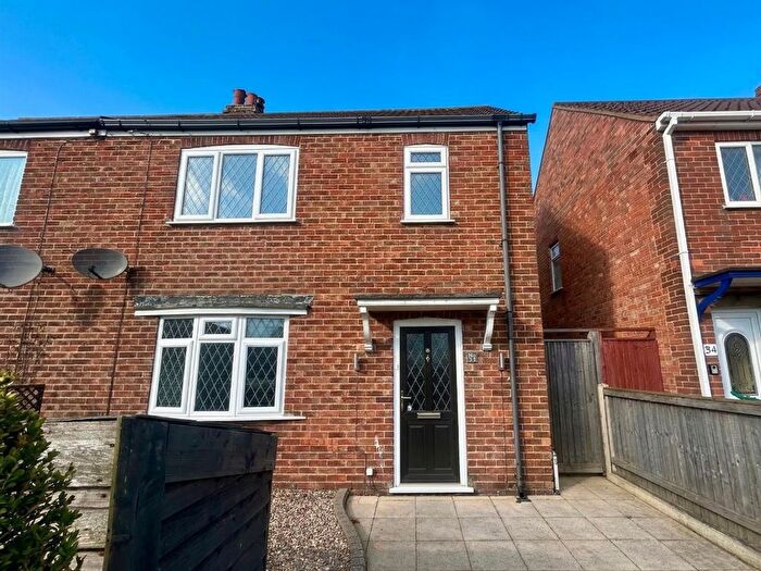 3 Bedroom Semi-Detached House To Rent In Bed Semi-Detached House, Applegarth Lane, Bridlington, YO16
