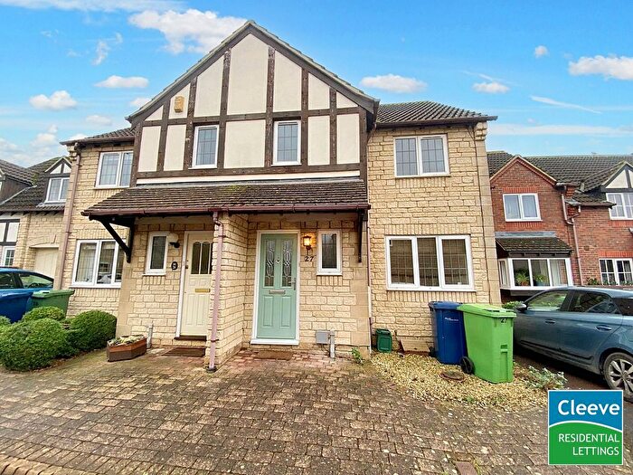 3 Bedroom Semi-Detached House To Rent In Harvesters View, Bishops Cleeve, Cheltenham, GL52