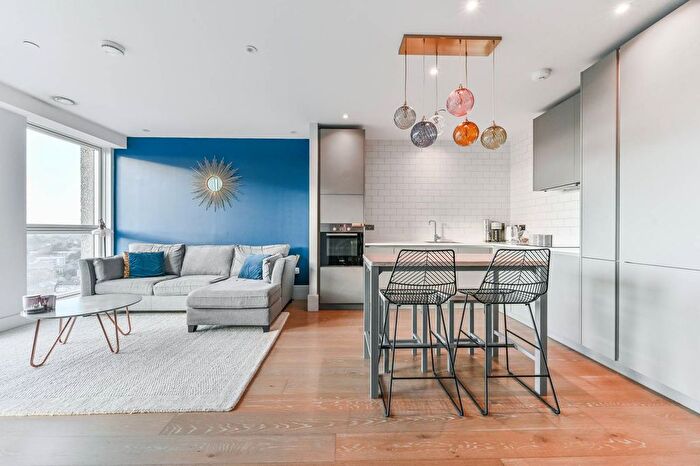 2 Bedroom Flat For Sale In High Street, Central Croydon, Croydon, CR0