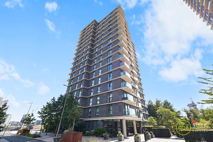 2 Bedroom Flat For Sale In Lantana Heights, Stratford, London, E20