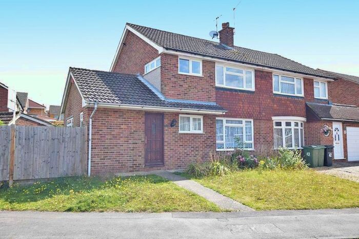 4 Bedroom Semi-Detached House To Rent In Mynn Crescent, Bearsted, Maidstone, ME14