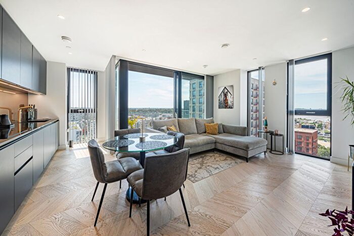 2 Bedroom Flat For Sale In The Waterman, Tidemill Square, Lower Riverside, Greenwich Peninsula, SE10
