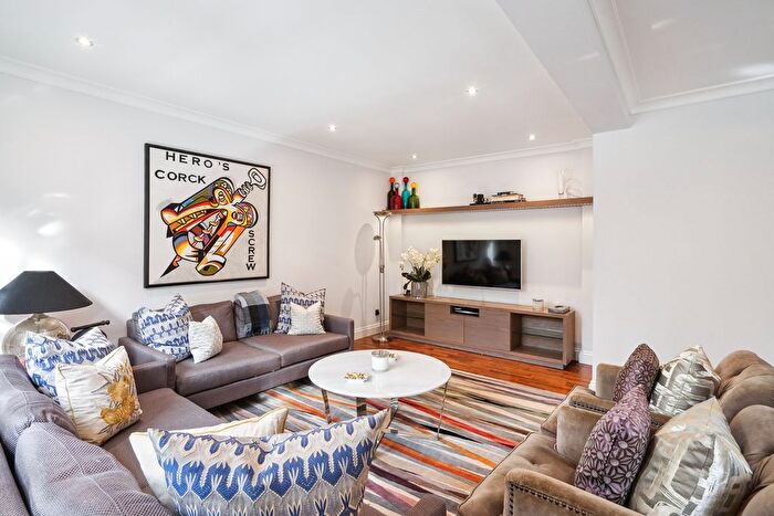 3 Bedroom Flat To Rent In Shelton House, Sloane Street, SW1X