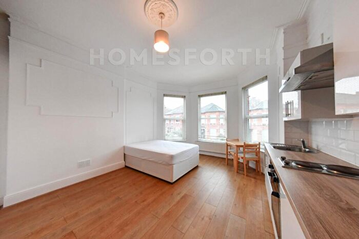 Studio To Rent In Manstone Road, London, NW2