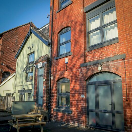 4 Bedroom Flat To Rent In Regent Terrace, Hyde Park, Leeds, LS6