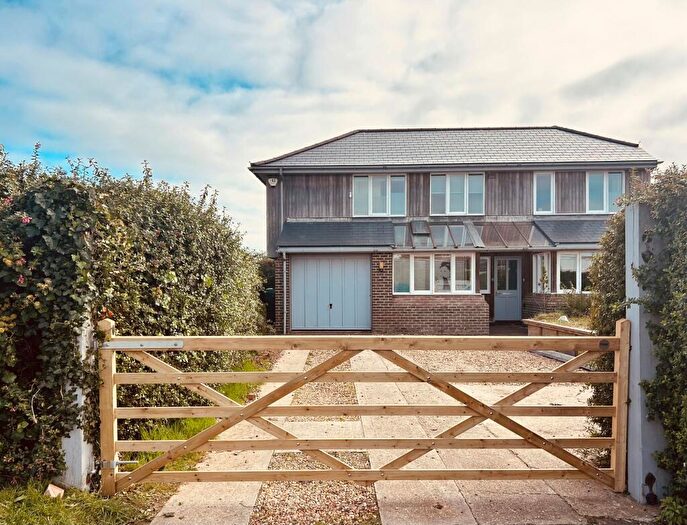 4 Bedroom Detached House For Sale In East Beach Road, Selsey, PO20