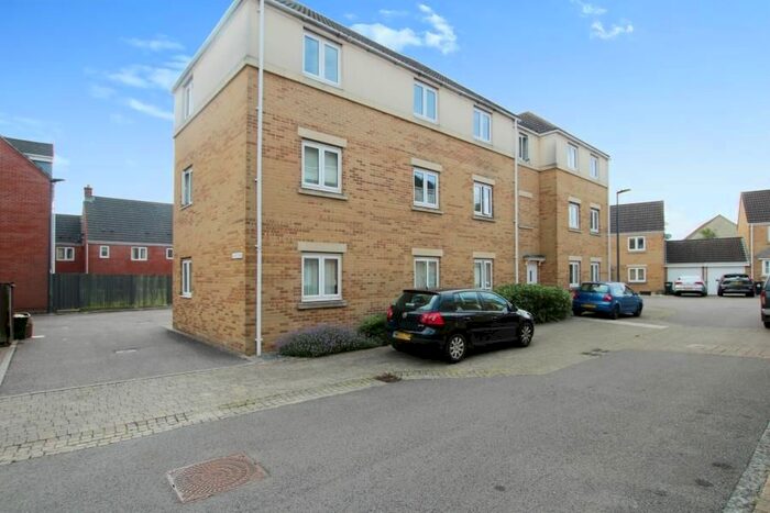 2 Bedroom Flat To Rent In The Hedgerows, Bradley Stoke, Bristol, BS32