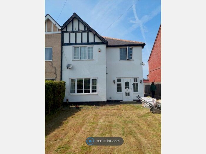 3 Bedroom Semi-Detached House To Rent In Plains Road, Nottingham, NG3