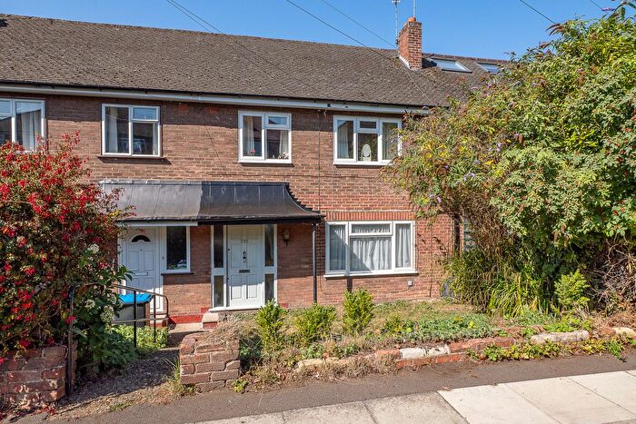 3 Bedroom Terraced House For Sale In Lynmouth Avenue, Morden, SM4