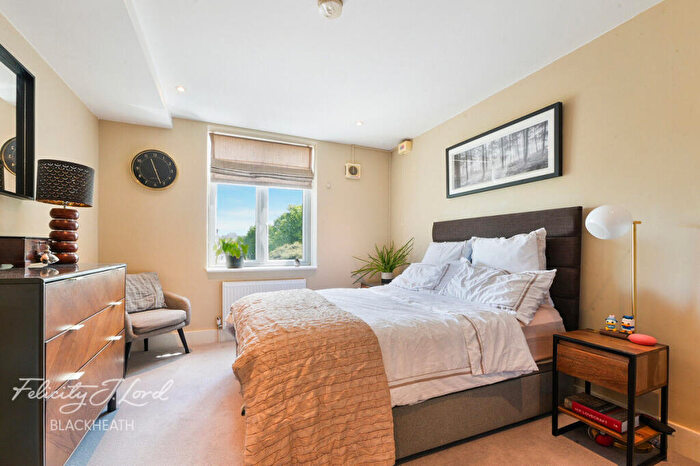 1 Bedroom Apartment For Sale In Vanbrugh Hill, London, SE3