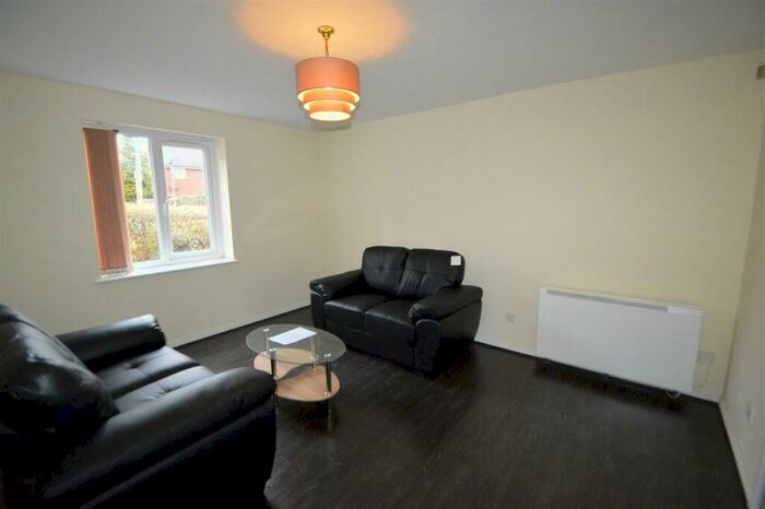 2 Bedroom Flat To Rent In Angora Drive, Salford, Manchester, M3