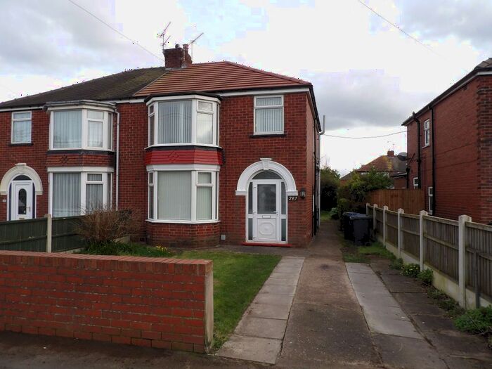 3 Bedroom Semi-Detached House To Rent In Sprotbrough Road, Sprotbrough, Doncaster, DN5