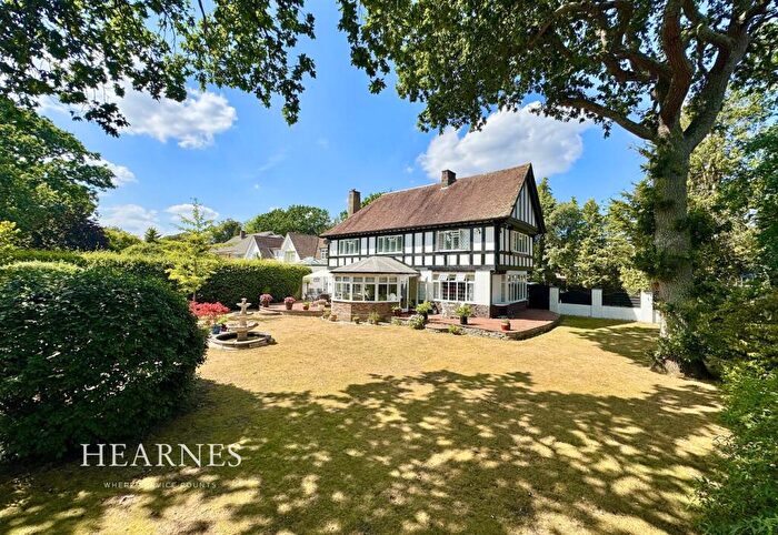 4 Bedroom Detached House For Sale In East Avenue, Talbot Woods, Bournemouth, BH3