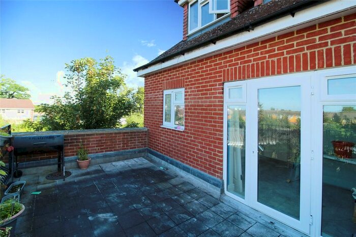 1 Bedroom Flat To Rent In St James Road, Sutton, Surrey, SM1