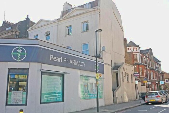 1 Bedroom Flat To Rent In Clapham High Street, Clapham North, London, SW4