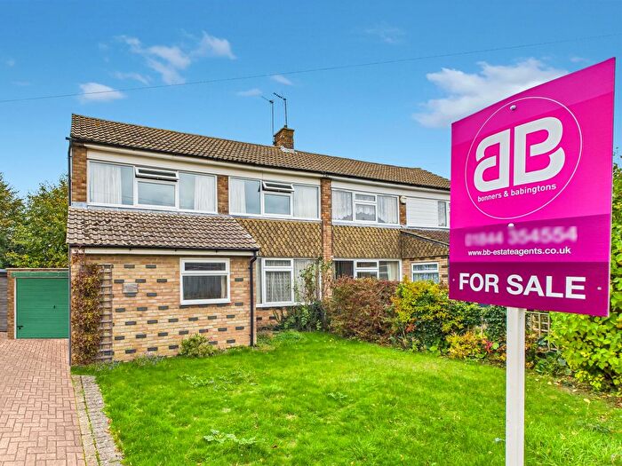3 Bedroom Semi-Detached House For Sale In Cherry Tree Road, Chinnor, Oxfordshire, OX39