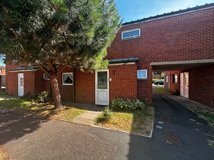 4 Bedroom House To Rent In Churchfield Close, Northampton, NN2
