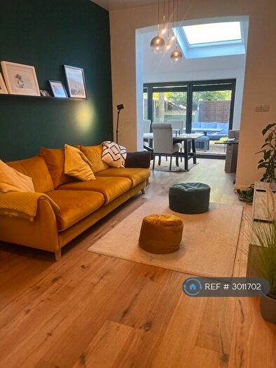 2 Bedroom Flat To Rent In Guilford Avenue, Surbiton, KT5