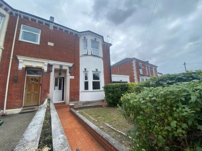 5 Bedroom Semi-Detached House To Rent In Westridge Road, SO17