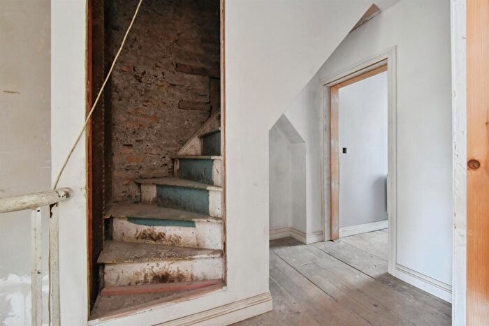 3 Bedroom End Of Terrace House For Sale In Courtland Terrace, Merthyr Tydfil, CF47