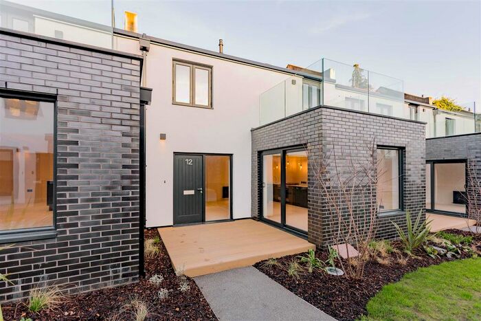 2 Bedroom Terraced House To Rent In Fonthill Mews, London, N4