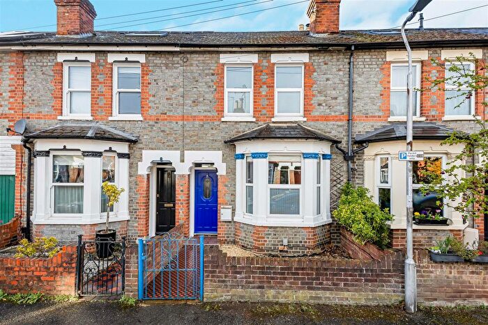3 Bedroom Terraced House For Sale In De Montfort Road, Reading, RG1