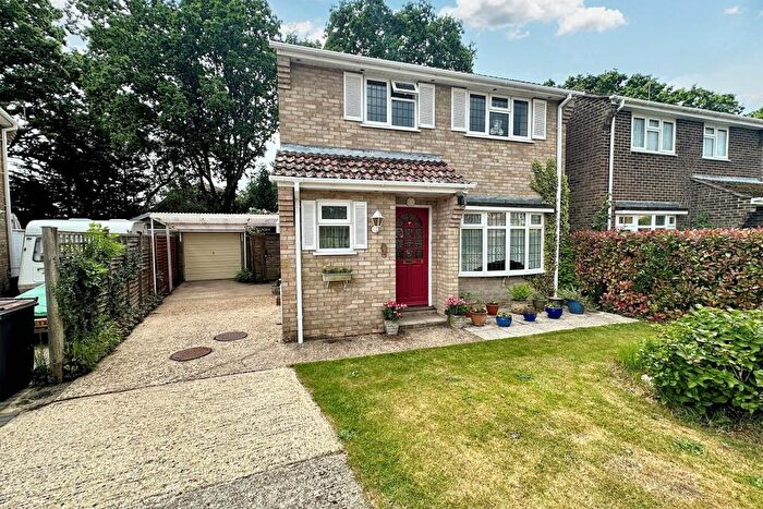 3 Bedroom Detached House For Sale In Verwood, BH31