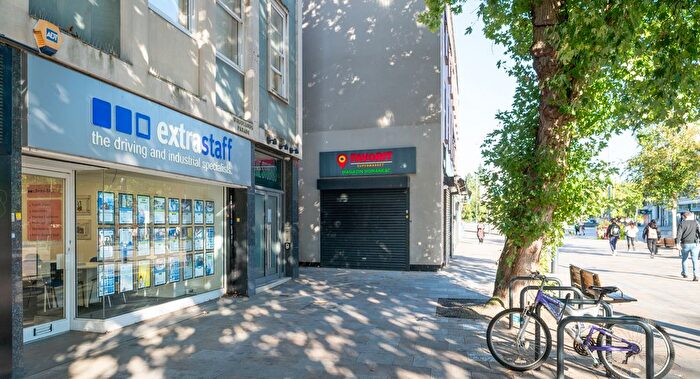 Studio To Rent In The Parade, High Street, Watford, WD17