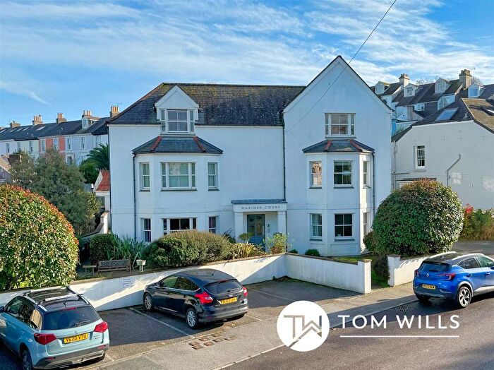 2 Bedroom Flat For Sale In Between The Town And The Harbour, Falmouth, TR11