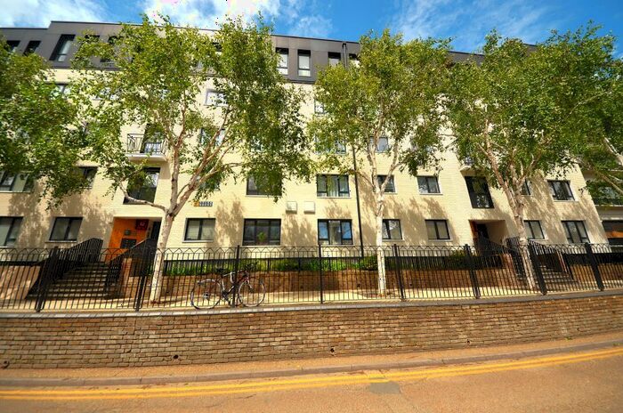 1 Bedroom Flat To Rent In Aytoun Road, Stockwell, SW9