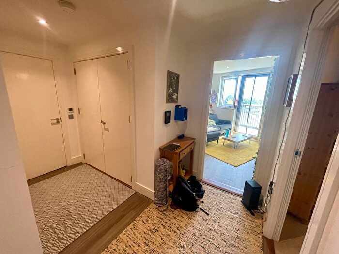 1 Bedroom Flat To Rent In Butleigh House, Healum Avenue, Southall, UB2