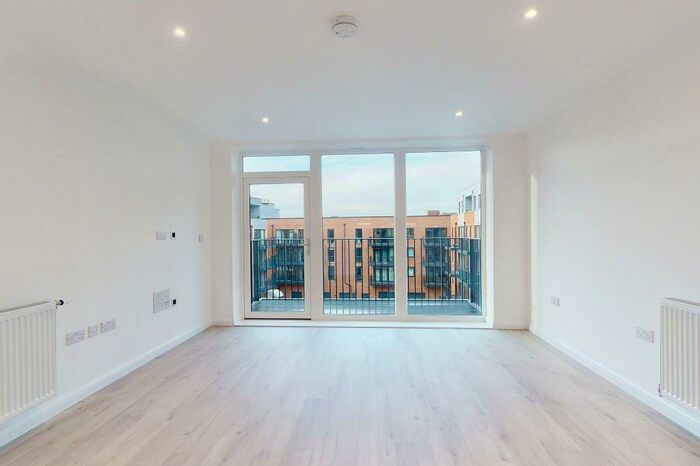 1 Bedroom Apartment To Rent In Brewers Square, Copperhouse Green, Dartford, DA1